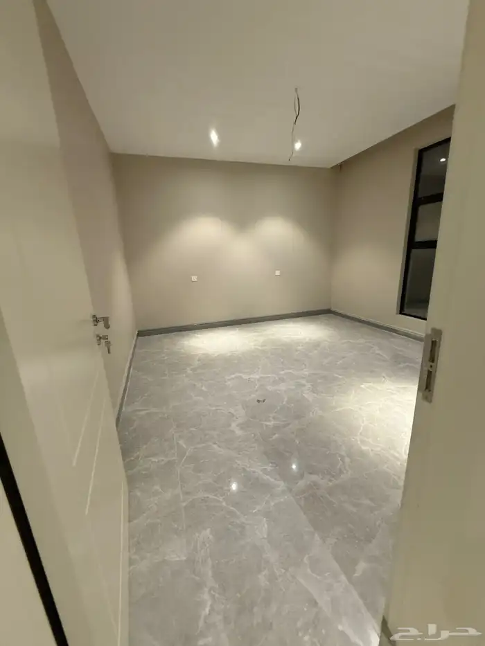 شقة للإيجار 5 غرف 6