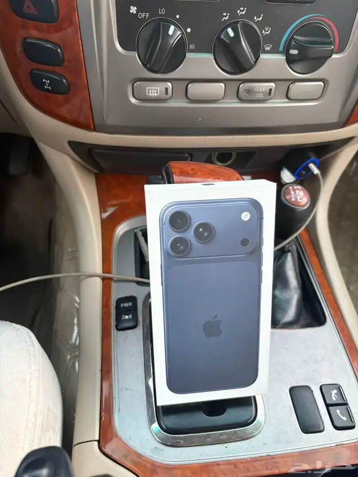 ايفون 17 برو ماكس شرق اوسط السعر 5400 قابل للتفاوض البسيط 0