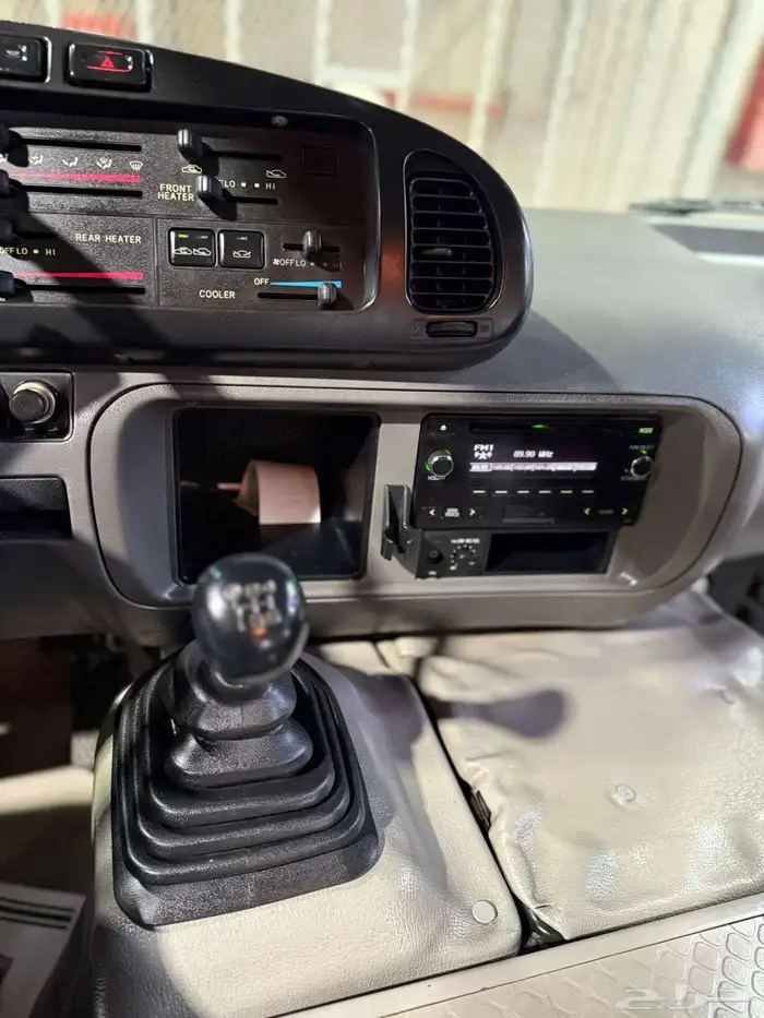 باص كوستر موديل 2015 للبيع 0