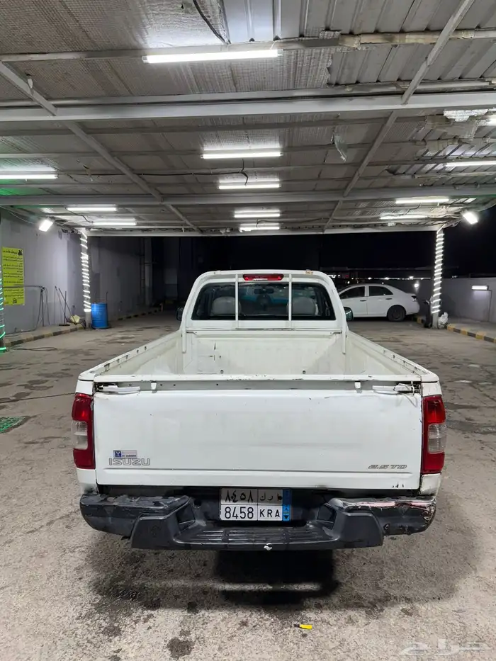 ايسوزو بكب 2006 ديزل 3