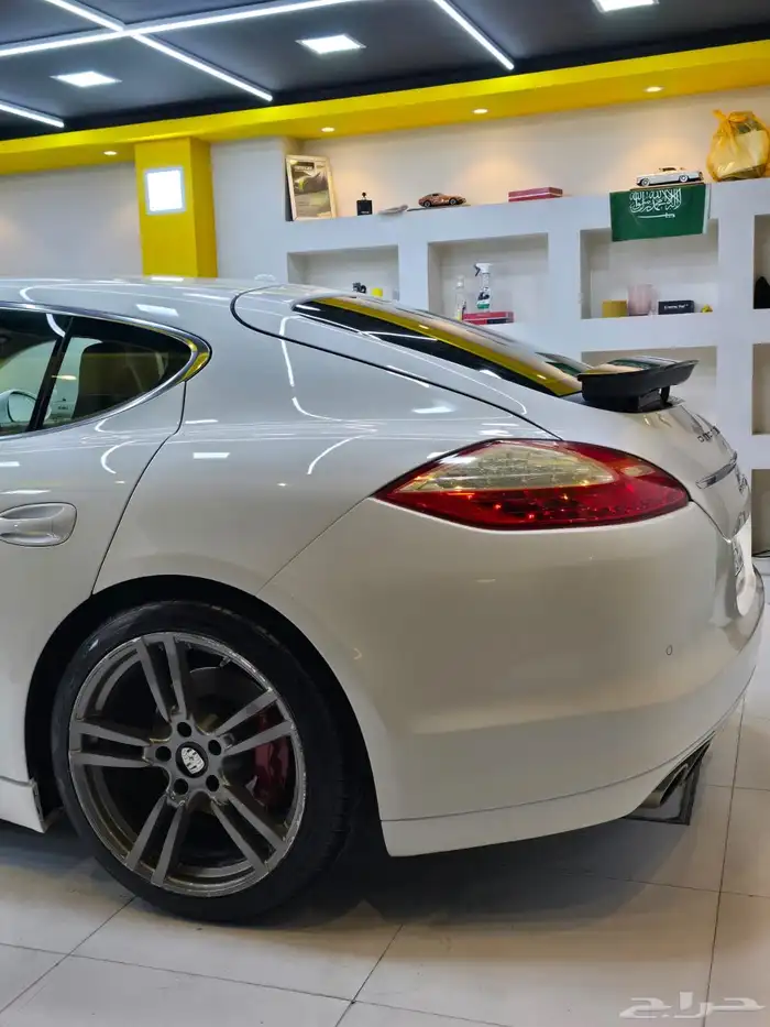 بورش باناميرا اس 2010 48