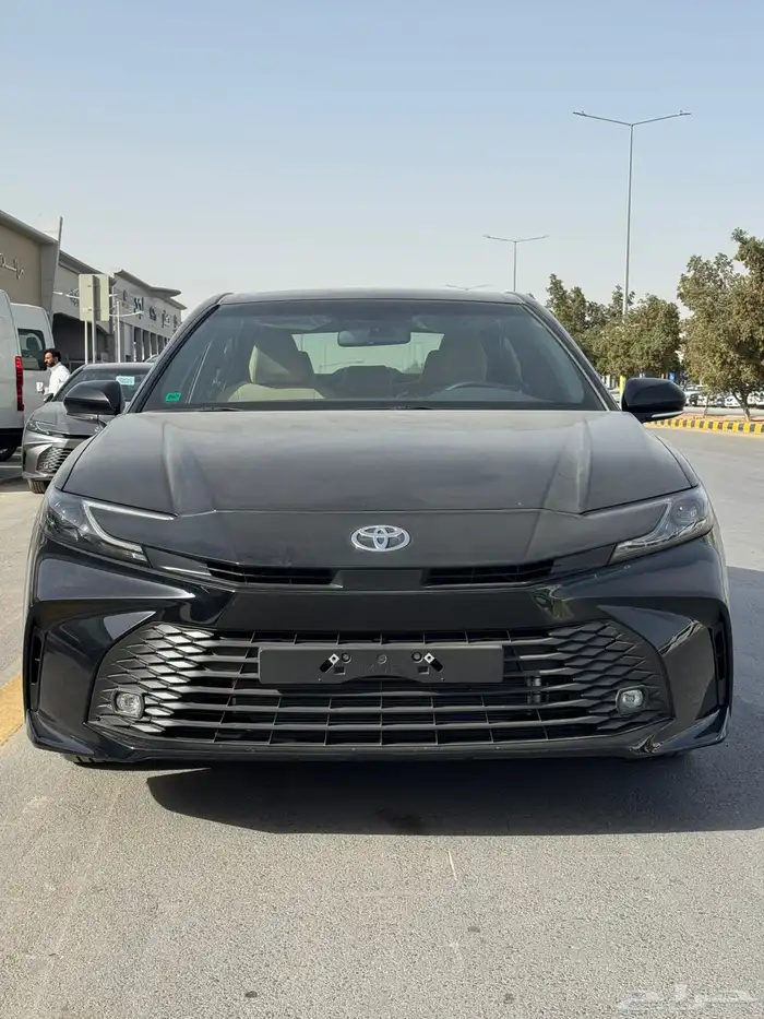 كامري E طيس ألساير أسود 2025. بالكاش والاقصاد 0