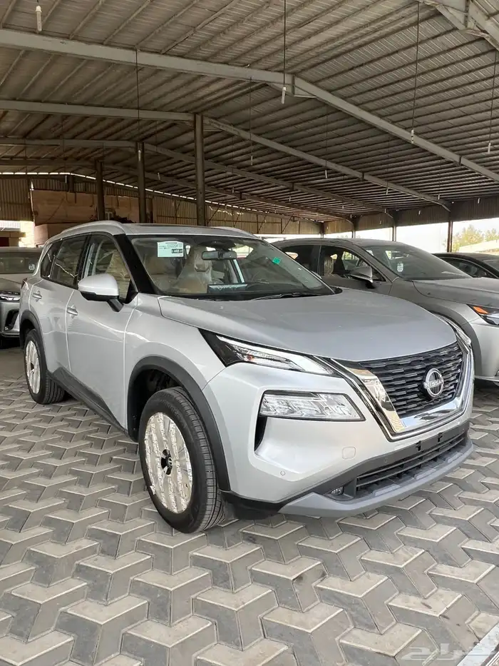 نيسان اكس تريل SV بلس 2025 وارد الناغي 6
