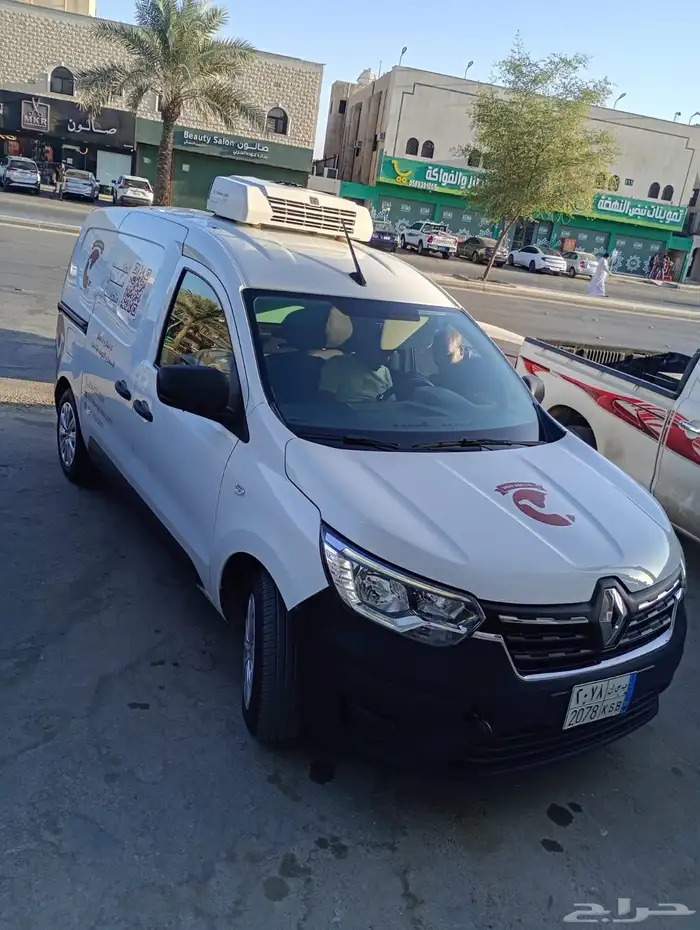 سيارة رينو ثلاجة نظيفه 2024 4
