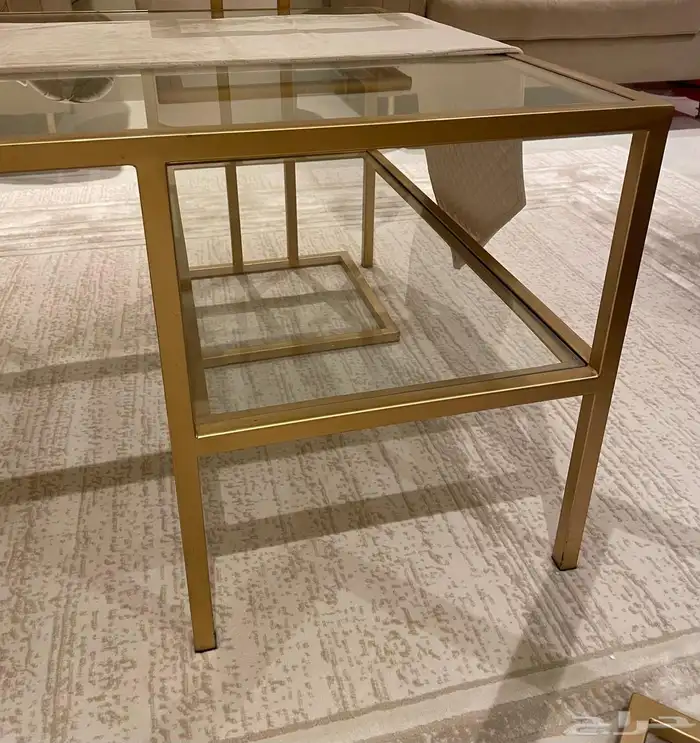 طاولة مجلس او صالة و 4 طاولات خدمة و 2 طاولتين جانبيات 2