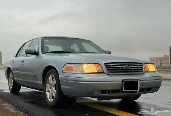 فورد كراون فكتوريا 10