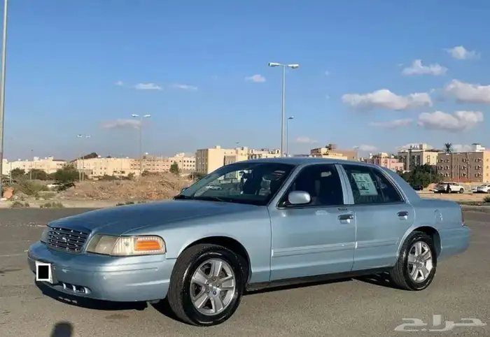 فورد كراون فكتوريا 8