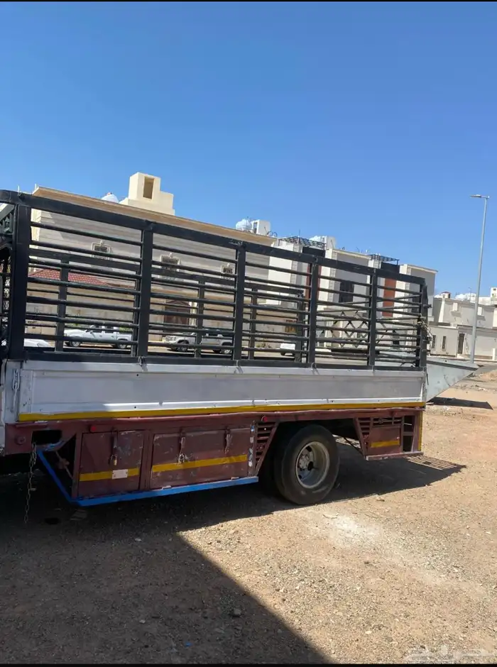 صندوق دن ه اسيزو أربع ونصف 0