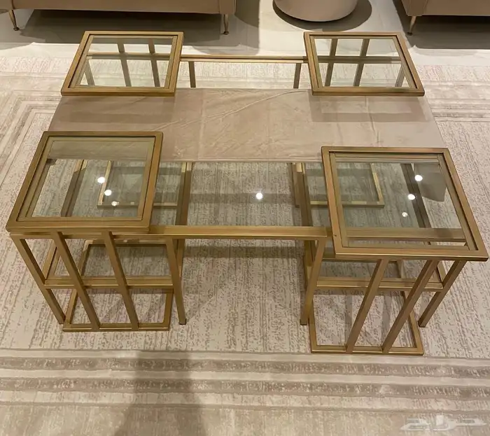 طاولة مجلس او صالة و 4 طاولات خدمة و 2 طاولتين جانبيات 5