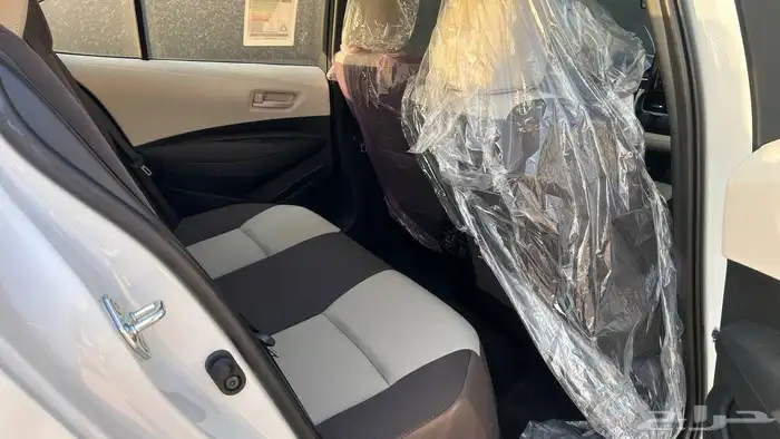 تويوتا كورولا استاندر 2025محرك 2.0 لدى شركة عبدالمجيد الخضر 14