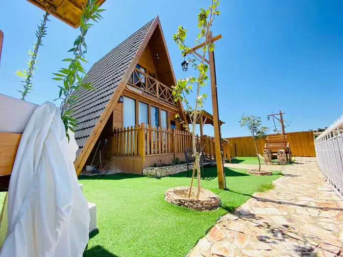 اكواخ خشبيه 2