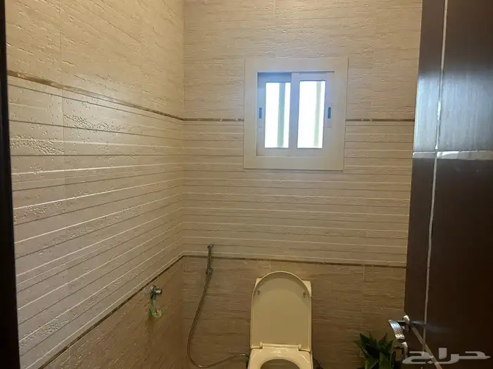 للبيع فيلا متصله في حي اللولو ابحر الشماليه 8