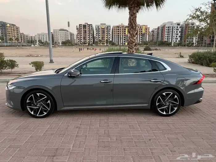 للبيع ازيرأ 0 2 0 2 بنوراما فل مواصفات عداد ديجتال نظيفه جد 8