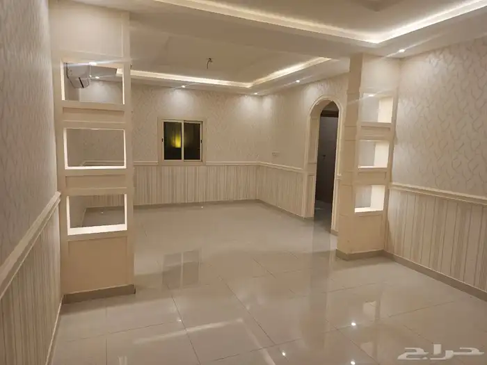 للايجار شقه كبيره ( مكيفات- مطبخ) الصفا 0