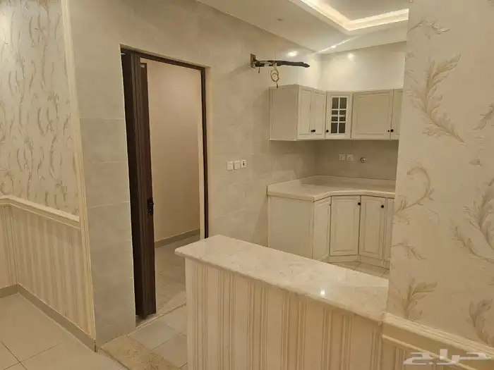 للايجار شقه كبيره ( مكيفات- مطبخ) الصفا 4