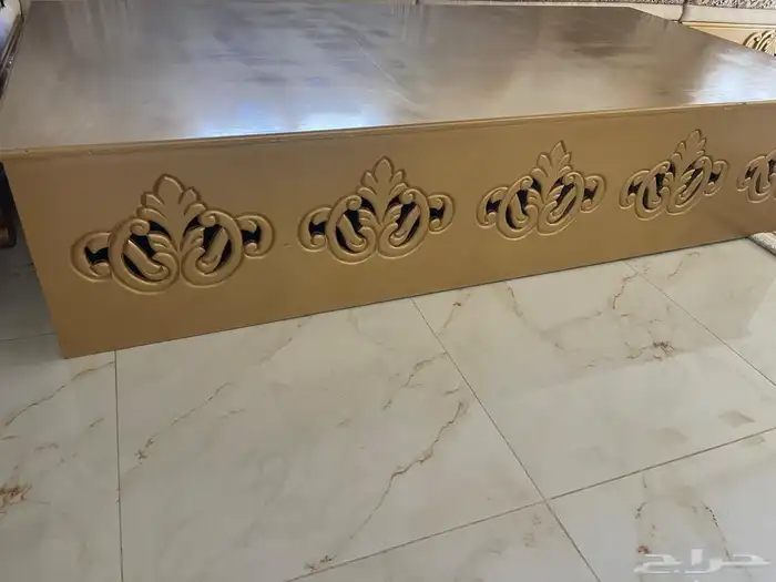 طاولات للبيع 0