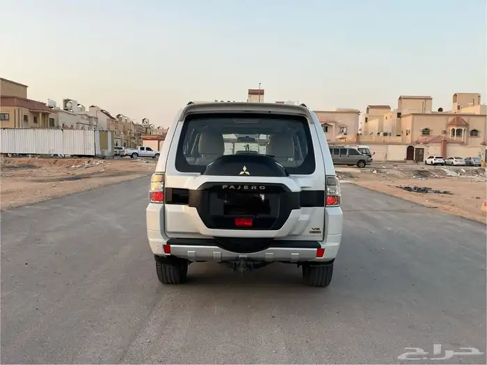 جيب باجيرو 2020 ماشي 145 ألف التنده مقصوصة 2