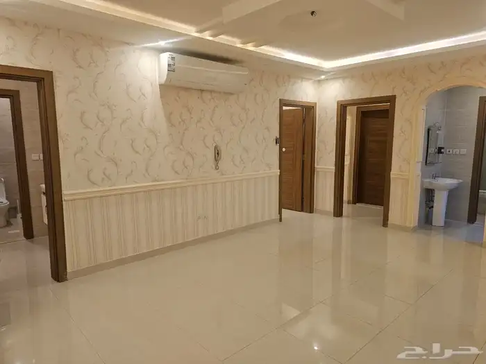 للايجار شقه كبيره ( مكيفات- مطبخ) الصفا 2