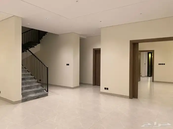 فيلا للايجار حي العارض 6