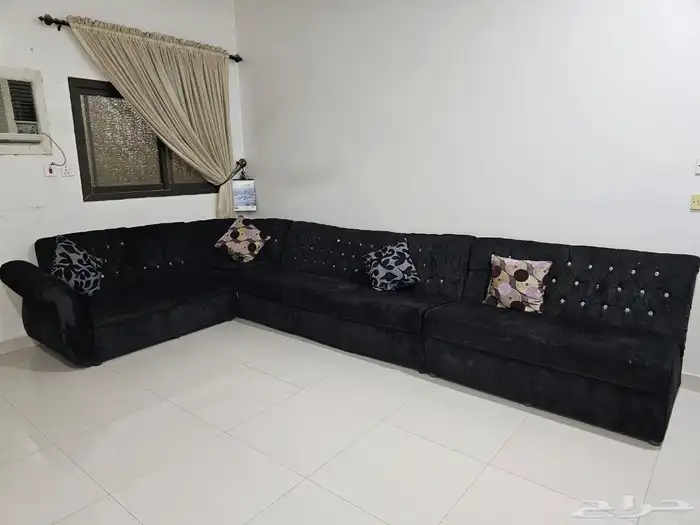 دواليب واسرة وكنبات مستعمله للبيع 0