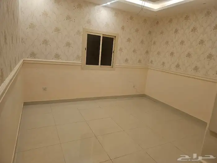 للايجار شقه كبيره ( مكيفات- مطبخ) الصفا 8