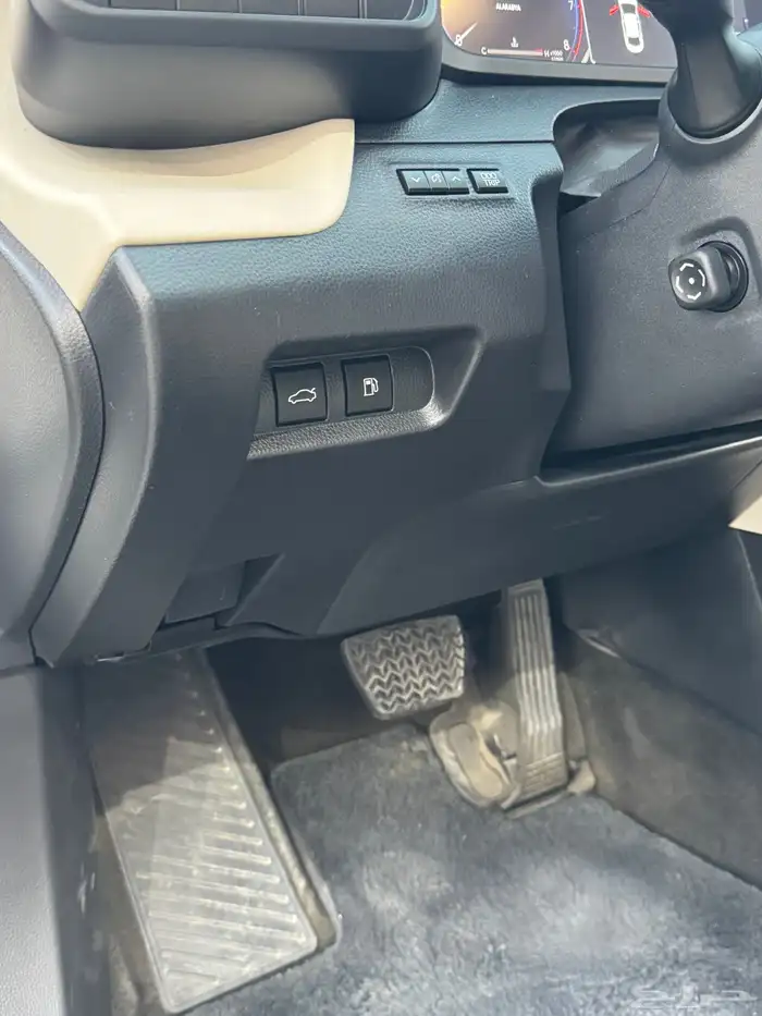 للبيع تويوتا كراون 2023 فل كامل - بحالة الوكاله 17