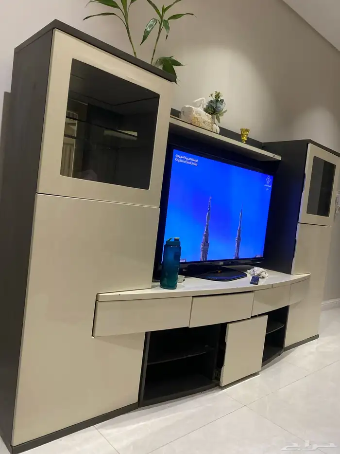 دولاب تلفيزيون كبير 1