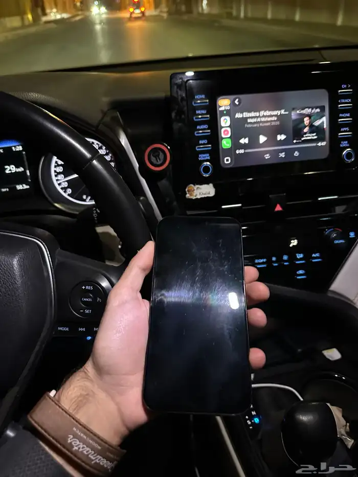 ايفون 15 برو ماكس   ايفون 15 عادي 4