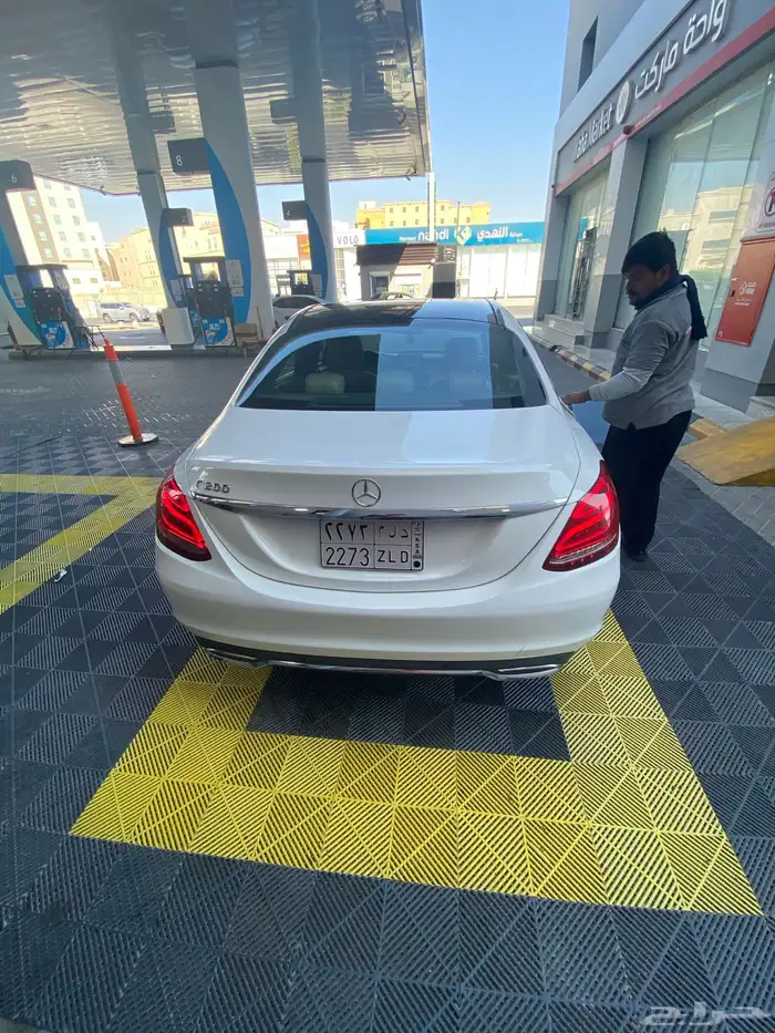 مرسيدس c200 للبيع 2016 2