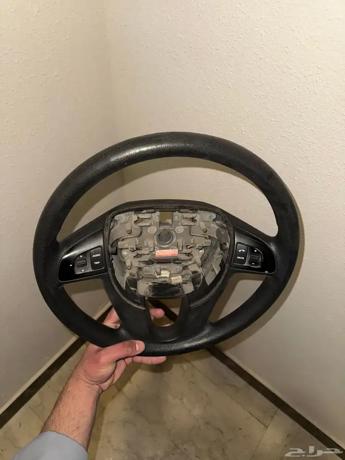 للبيع طارة كابرس من 2007 وطالع 3