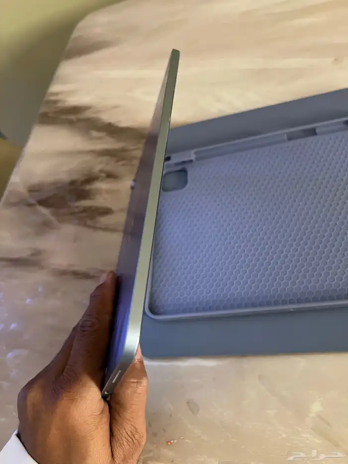 ايباد اير الجيل الرابع 64 قيقا ازرق 3