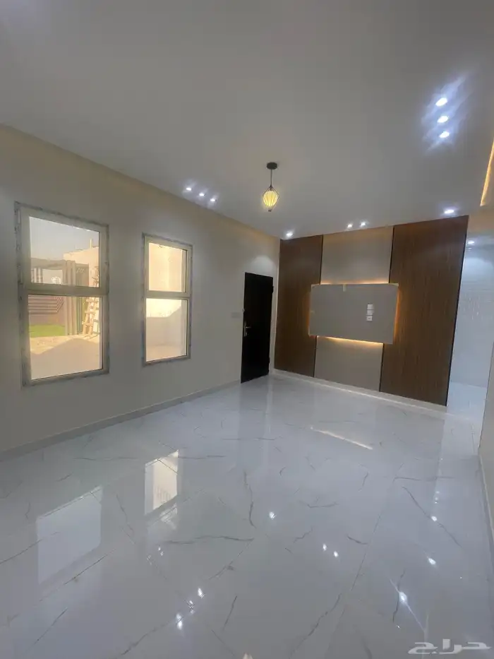 فيلا روووف للبيع حي الصفا مدخل خاص مصعد راكب 7 غرف وصاله 21