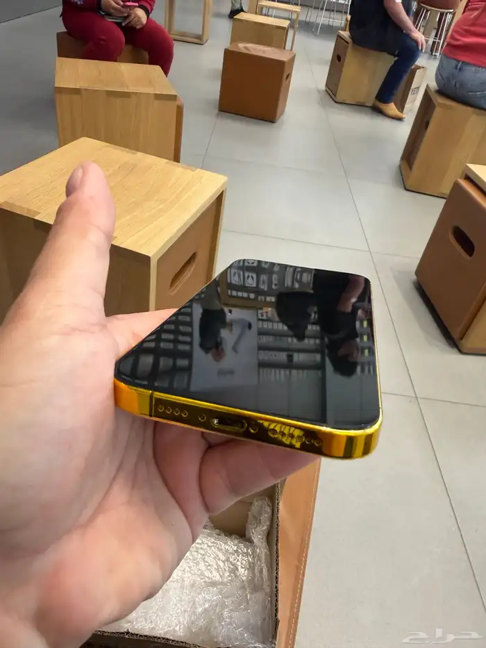 جوال ايفون 16 برو ماكس مزخرف مطلي ذهب 6