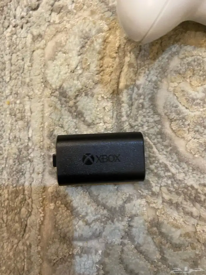 يد اكس بوكس اصلية وسماعة هايبر اكس اصلية 9