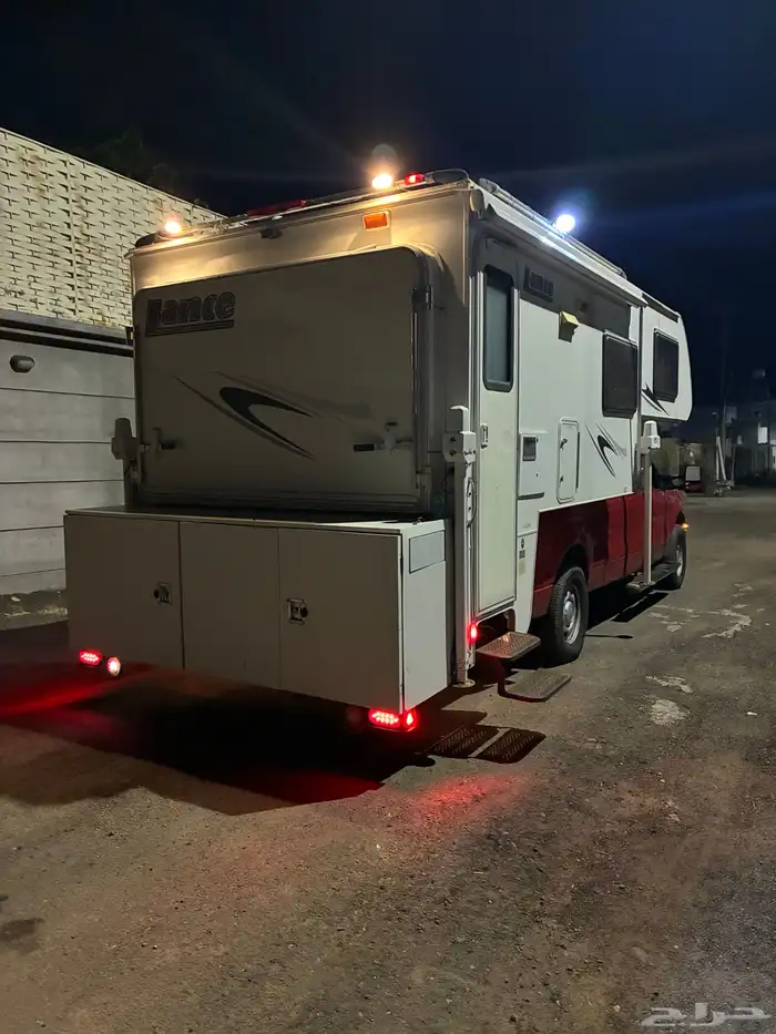 كرفان كامبر امريكي 2008 نظيف مخزن مكلف حول 120 الف 2