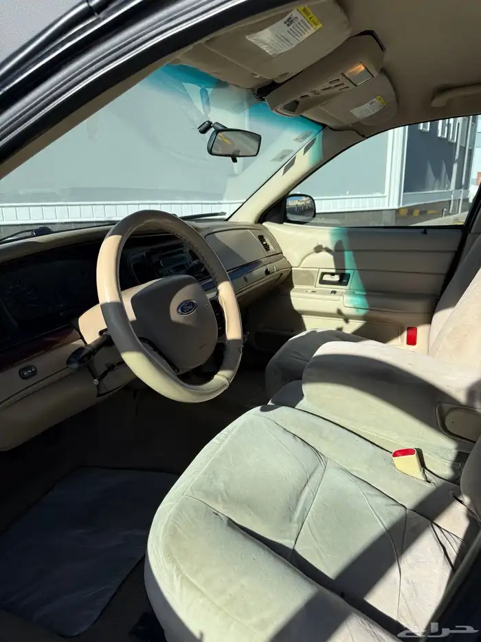 فورد فكتوريا 1