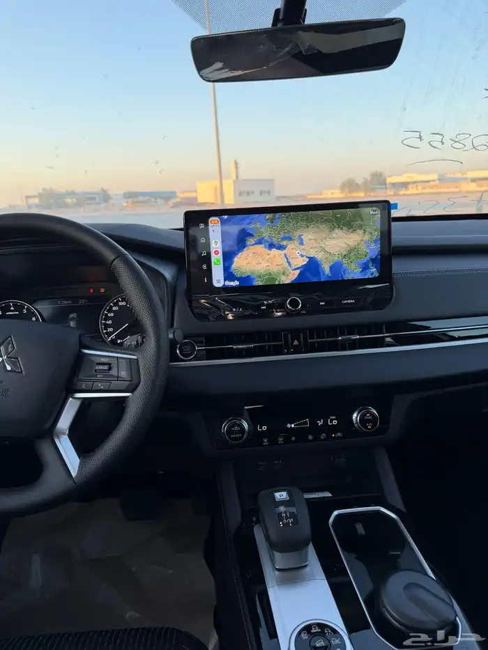 للبيع اوتلاندر 2026 شاشه جديده بانوراما 15