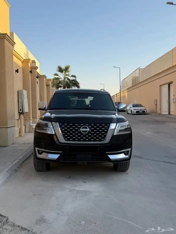 للبيع باترول بلاتينيوم V8 2023 0