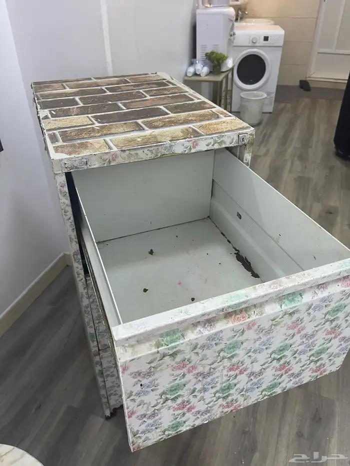 دولاب تخزين حديد 2