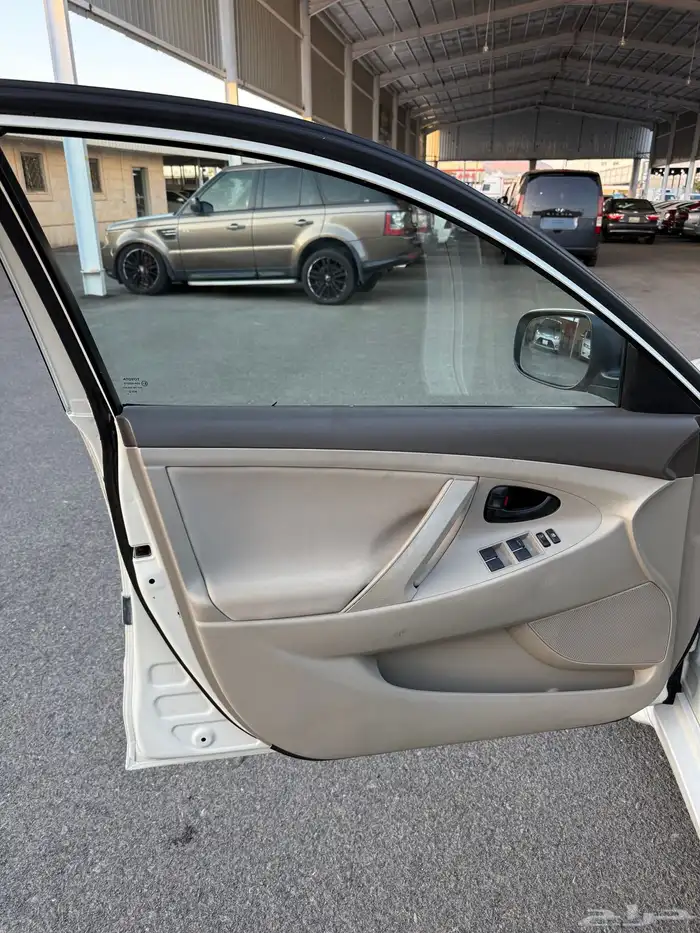 للبيع تويوتا كامري 2011 ليميتد 17