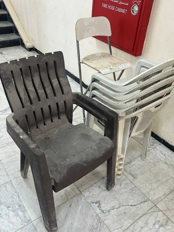 كراسي بلاستيك 0