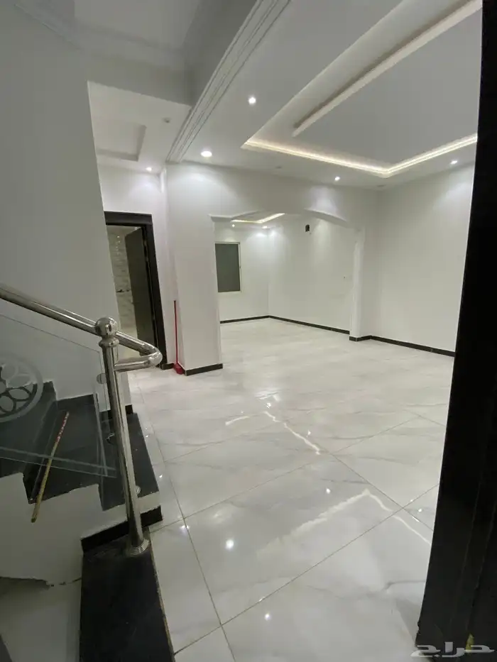 فله للبيع حي عكاظ 7