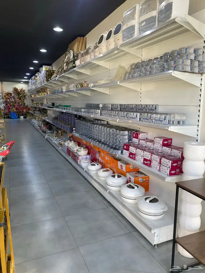 محل اثاث. وأواني منزليه للتقبيل 1