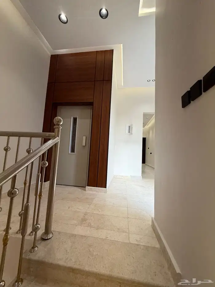 للبيع روف بملحق علوي حي النسيم خميس مشيط 750الف 21