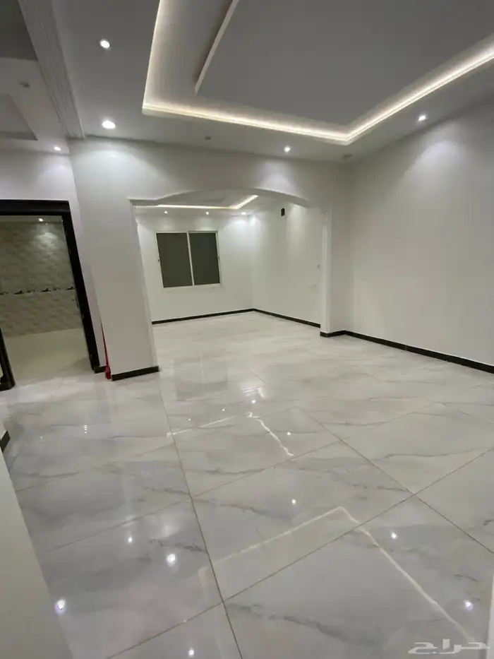 فله للبيع حي عكاظ 8