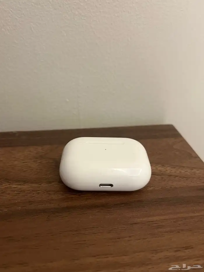 ايربودز برو الأصدار الأول ( بوكس الشحن ) أصلي من جرير 1