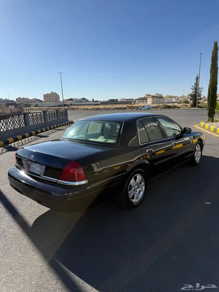 فورد فكتوريا 4