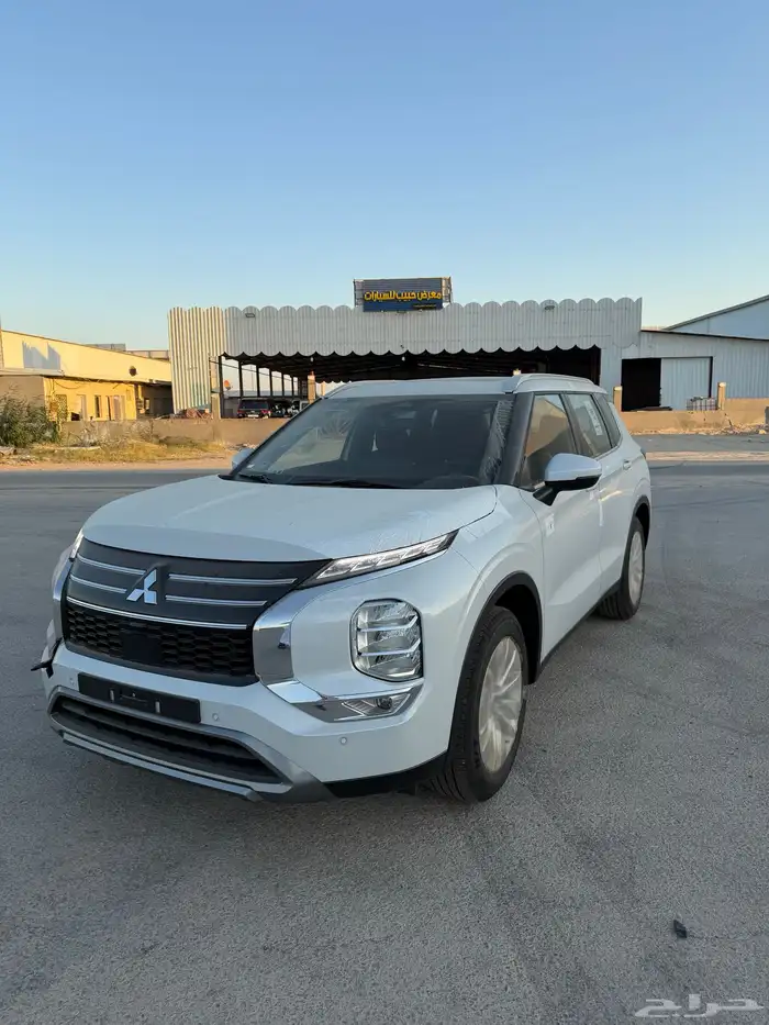 للبيع اوتلاندر 2026 شاشه جديده بانوراما 13