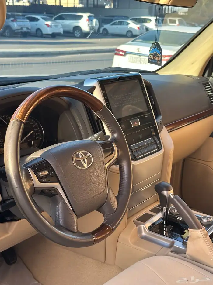 تويوتا جي اكس آر 2017 16