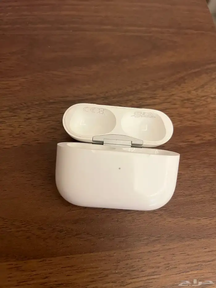 ايربودز برو الأصدار الأول ( بوكس الشحن ) أصلي من جرير 0